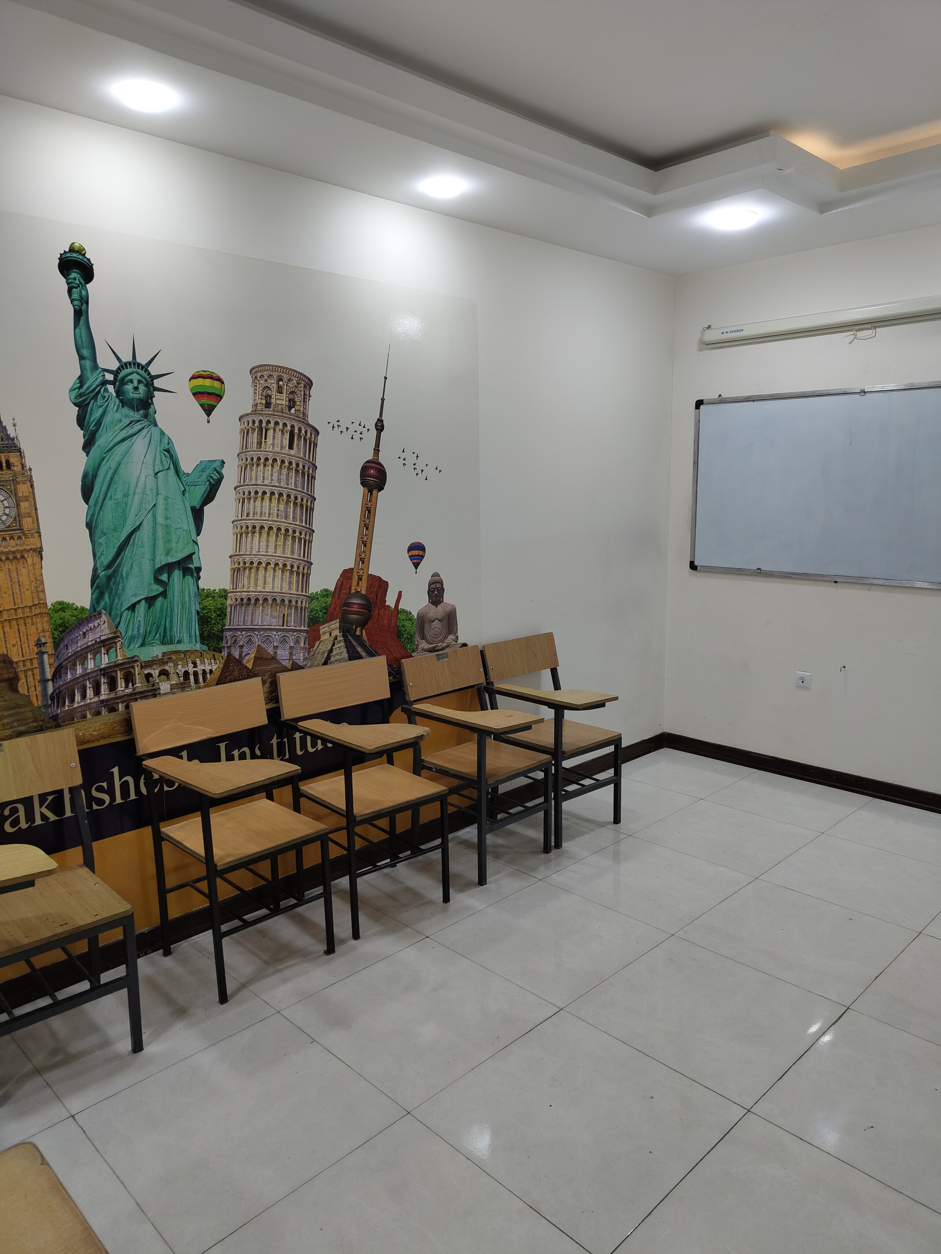 کلاس زبان در آموزشگاه درخشش